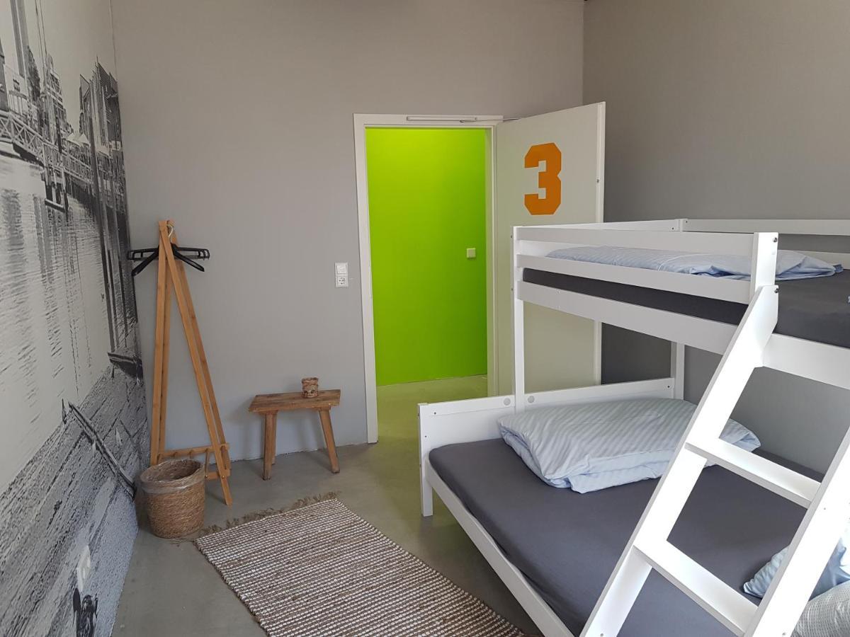 Sleeptide Hostel Husum  Exterior photo