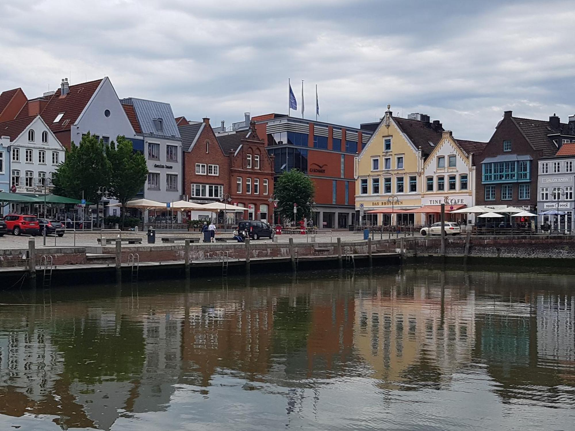 Sleeptide Hostel Husum  Exterior photo