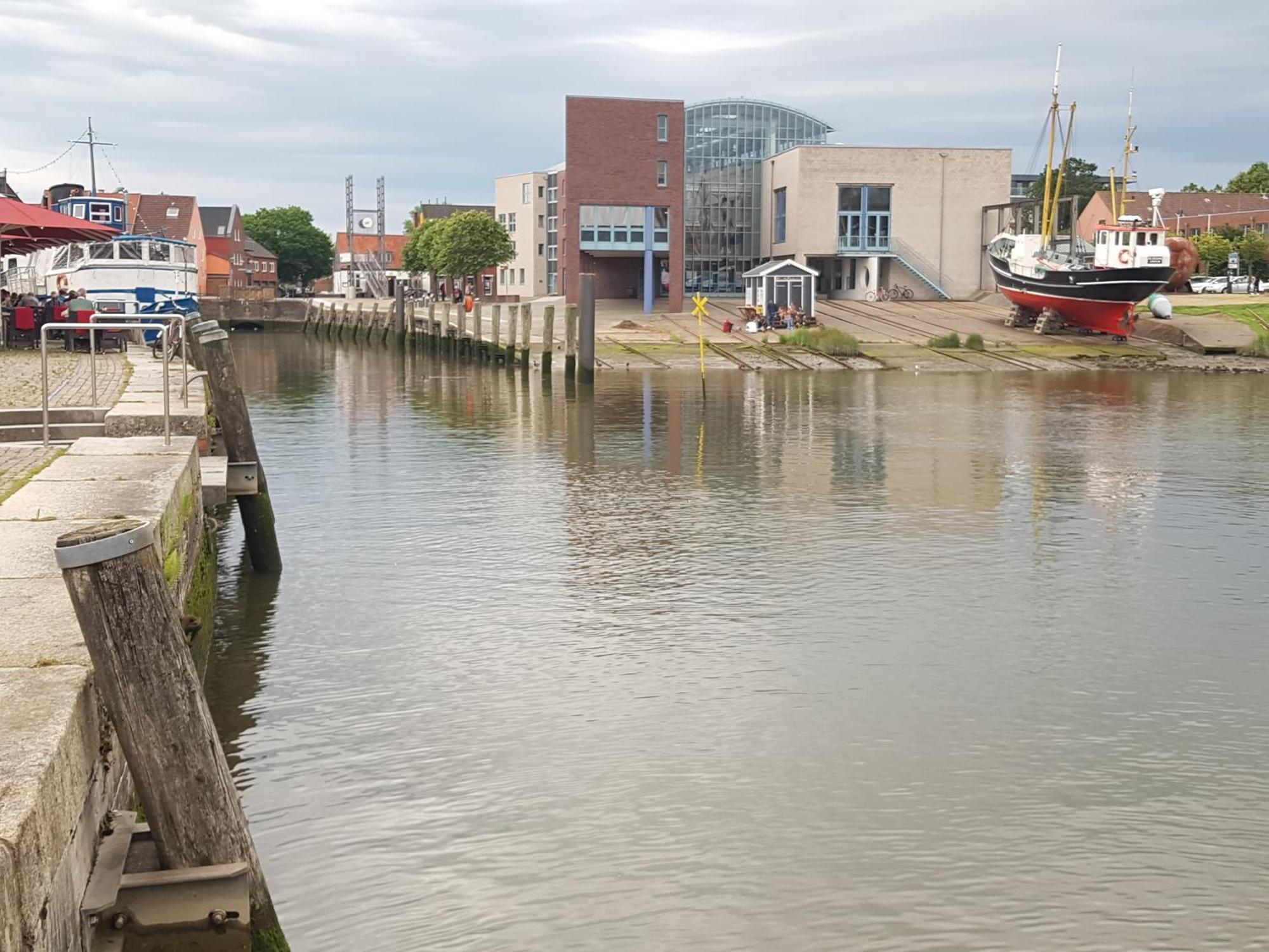Sleeptide Hostel Husum  Exterior photo