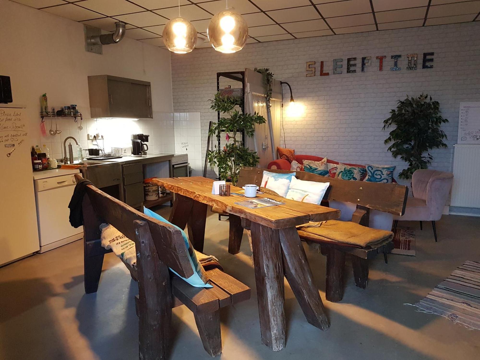 Sleeptide Hostel Husum  Exterior photo